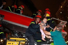 Những người lính luyện nghề trong lửa đỏ