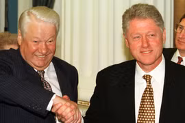 Nga đã bị Mỹ “đánh lạc hướng” về NATO trong những năm 1990 như thế nào? 