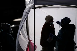 Chuyên gia nêu lý do cần phải tránh việc “chủ động” lây nhiễm Covid-19 