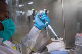 Thế giới ứng phó với biến thể phụ của Omicron có khả năng “tàng hình” 