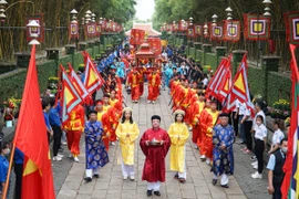 Giỗ tổ Hùng Vương diễn ra hàng năm với nhiều hoạt động lễ hội mang đậm bản sắc văn hóa dân tộc