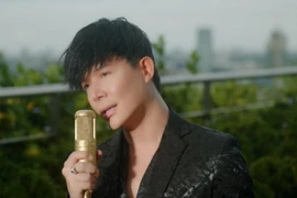 Nathan Lee làm series âm nhạc tại các tòa nhà “chọc trời” trên thế giới 