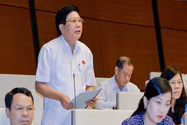 Cảnh báo nguy cơ ô nhiễm nghiêm trọng vì chất thải nguy hại đi từ tỉnh này qua tỉnh khác