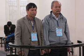 Chủ tịch xã tạo dựng hồ sơ rút tiền Nhà nước