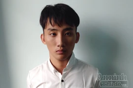 Gọi điện dò la, biết chủ nhà đi vắng liền đến “ăn” hàng