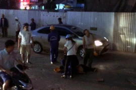 Video: Nam thanh niên bị ngã từ công trình đường sắt trên cao