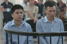 Chủ hiệu cầm đồ sai đàn em chém người không nương tay