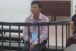 Chủ cửa hàng tạp hóa lĩnh án vì tung bột ngọt giả vào thị trường