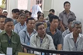 Nghị án kéo dài vụ phá hủy tài sản của 3 hộ dân ở Thường Tín