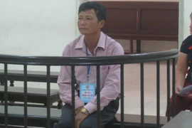 Chủ cửa hàng tạp hóa lĩnh án vì tung bột ngọt giả vào thị trường