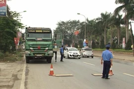 Xử lý trên 11.000 xe quá khổ, quá tải trong quý I-2016