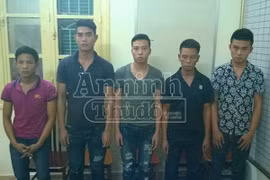 Bắt ổ nhóm cưỡng đoạt tiền của lái, phụ xe khách bến Mỹ Đình