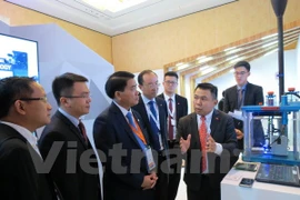 Chủ tịch UBND TP Hà Nội Hà Nội sang Singapore tìm giải pháp quản lý giao thông đô thị