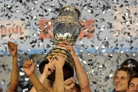 Copa America 2011: Uruguay đi vào lịch sử