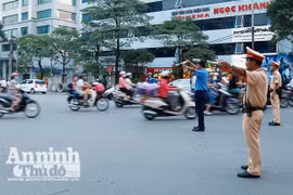 Vất vả phân luồng giao thông phục vụ thi công đường sắt đô thị Nhổn – Ga Hà Nội