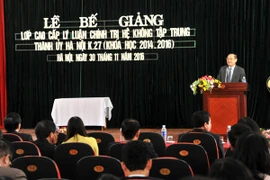 Bế giảng Lớp Cao cấp lý luận chính trị hệ không tập trung Thành ủy Hà Nội K27 