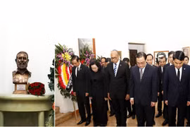 Lãnh đạo thành phố Hà Nội viếng đồng chí Fidel Castro