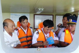 Bắt tàu vận chuyển 135.000 lít xăng không rõ nguồn gốc