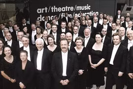 Hòa nhạc ngoài trời quảng bá về Việt Nam