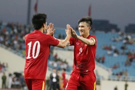 Công Vinh, Văn Quyết tỏa sáng, Việt Nam thắng thuyết phục Syria