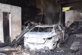 Chủ nhà thiêu sống chuột, "hóa vàng" luôn nhà và ôtô