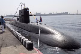 Tàu ngầm Lada của Nga giỏi tàng hình hơn cả "hố đen đại dương" Kilo