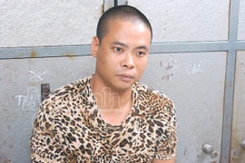 Bị ném trứng thối lúc nửa đêm, lên Lạng Sơn mua súng phòng thân