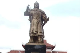 Nguồn cơn bởi tại ai?