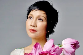 "Hùng thiêng đất Mẹ"