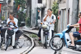 Đường ngang tự phát cản tham vọng đường sắt cao tốc Bắc - Nam