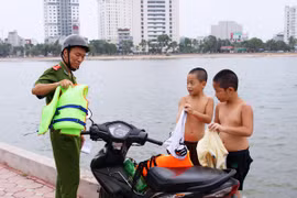 Thành lập tổ công tác phòng chống đuối nước ở hồ Linh Đàm