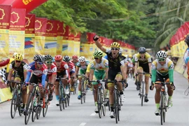 Tay đua đội Thái Lan lần đầu nhất chặng