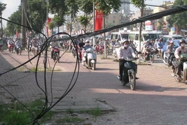 Thòng lọng trên đường Khuất Duy Tiến