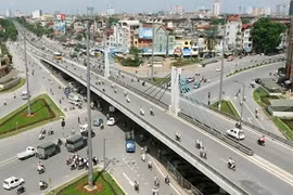 Hà Nội không có chủ trương phá bỏ 3 cầu vượt