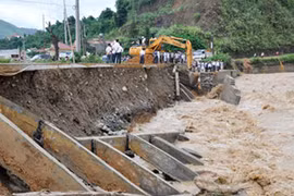 Mưa lũ gây thiệt hại cho nhiều địa phương