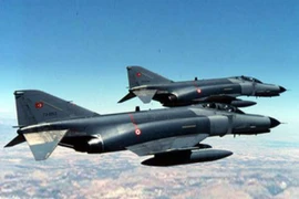 Hai F-4 Thổ Nhĩ Kỳ nghi đâm nhau trên không, cả 4 phi công thiệt mạng
