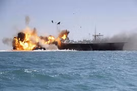 Iran thử “vũ khí chiến lược mới” tiêu diệt tàu sân bay