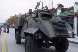 Anh xác nhận bàn giao 75 xe bọc thép Saxon cho Ukraine