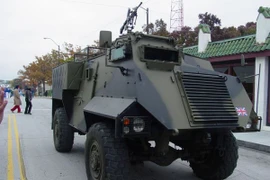 Anh xác nhận bàn giao 75 xe bọc thép Saxon cho Ukraine