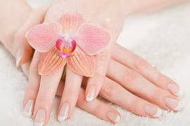 Lý do khiến bàn tay "già" hơn tuổi