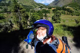 Phải đi mới biết mình đang sống