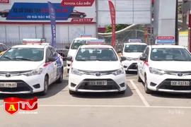 Kiến nghị gỡ biển cấm taxi trên một số tuyến phố