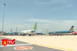 Quét vân tay, nhận diện hành khách làm thủ tục đi máy bay