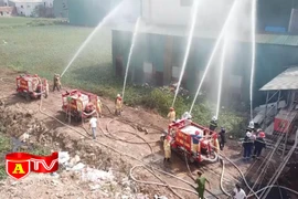 Độc đáo mô hình xe chữa cháy lưu động tại làng nghề Thạch Thất