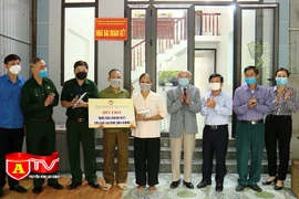 Tuổi trẻ Công an Thủ đô chia sẻ tình yêu thương với người nghèo