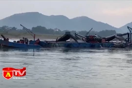 Đấu tranh quyết liệt không để “cát tặc” lộng hành