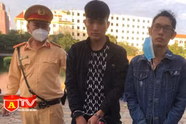 Giấu ma túy trong mũ bảo hiểm để qua chốt 141