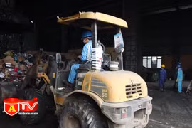 Tiêu hủy hơn 2.000 lọ nước hoa giả mạo nhãn hiệu