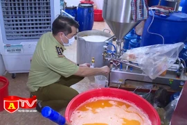 Khó kiểm soát mỹ phẩm, nước hoa giả nhãn hiệu trên thị trường điện tử