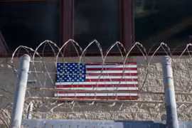 Người Mỹ vẫn chia rẽ về việc đóng cửa nhà tù Guantanamo sau 23 năm 